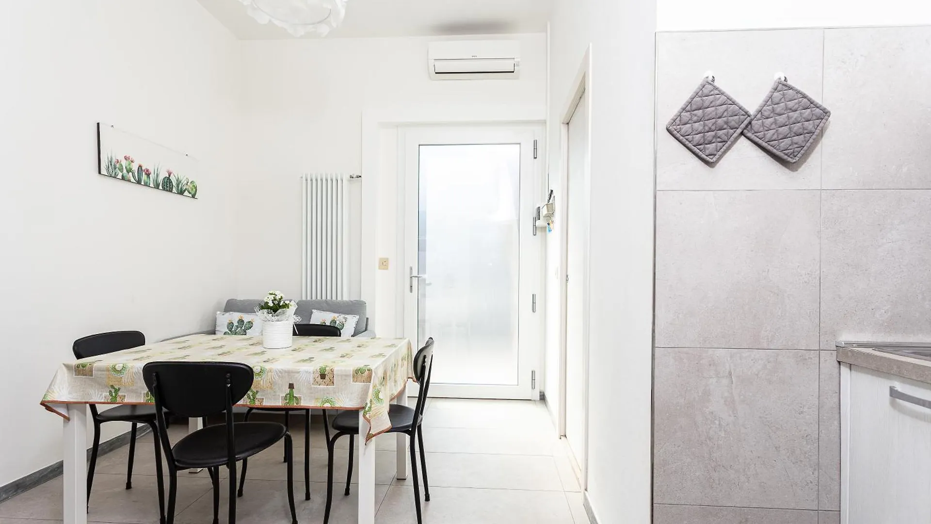 Nicola House Lägenhet Cervia