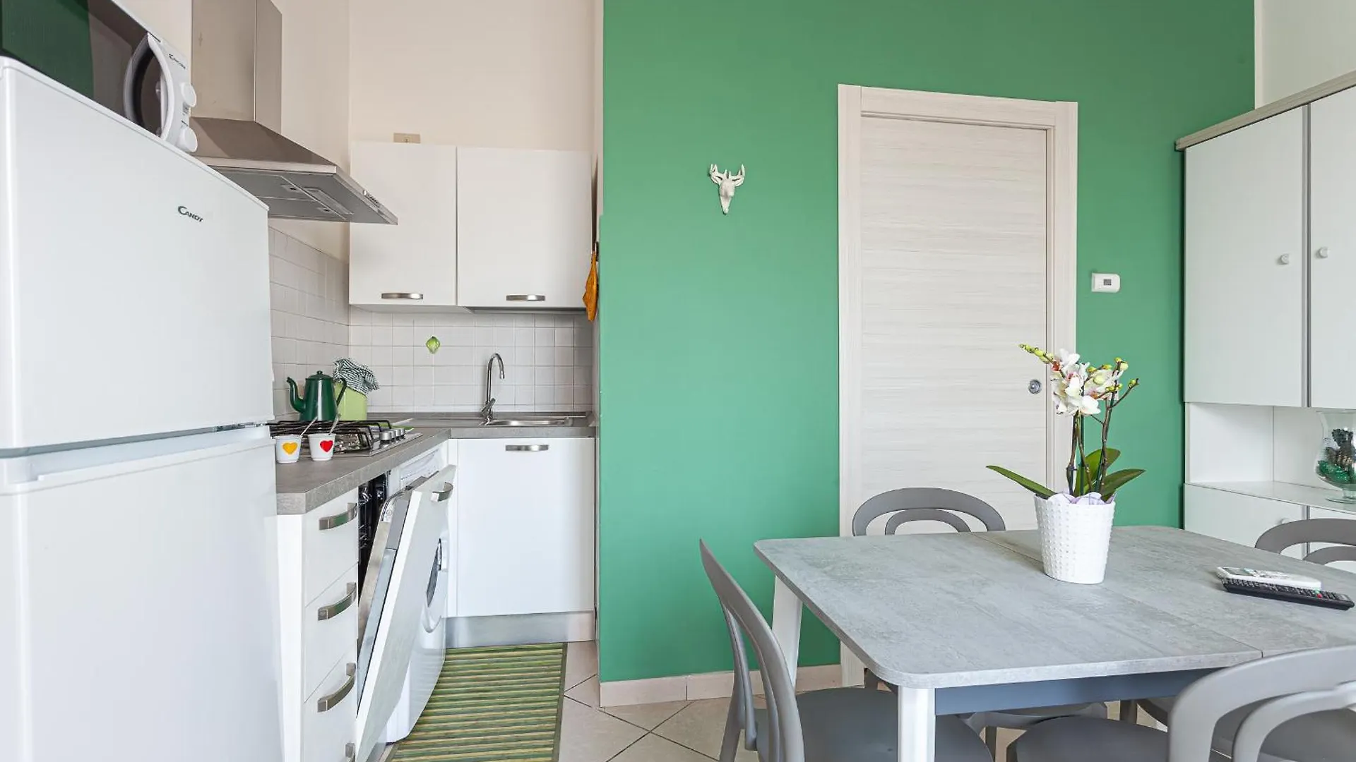 Nicola House Lägenhet Cervia Italien